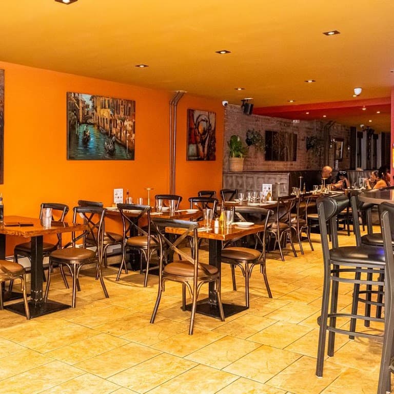 L’Amore Restaurant, SoHo bar