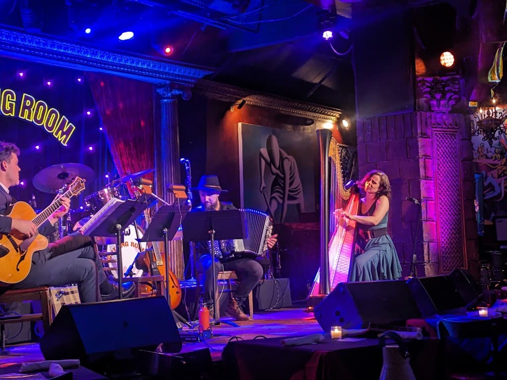 The Cutting Room, Gramercy bar