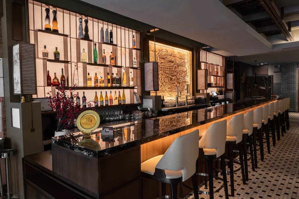 Chi Restaurant & Bar, a bar in Chelsea