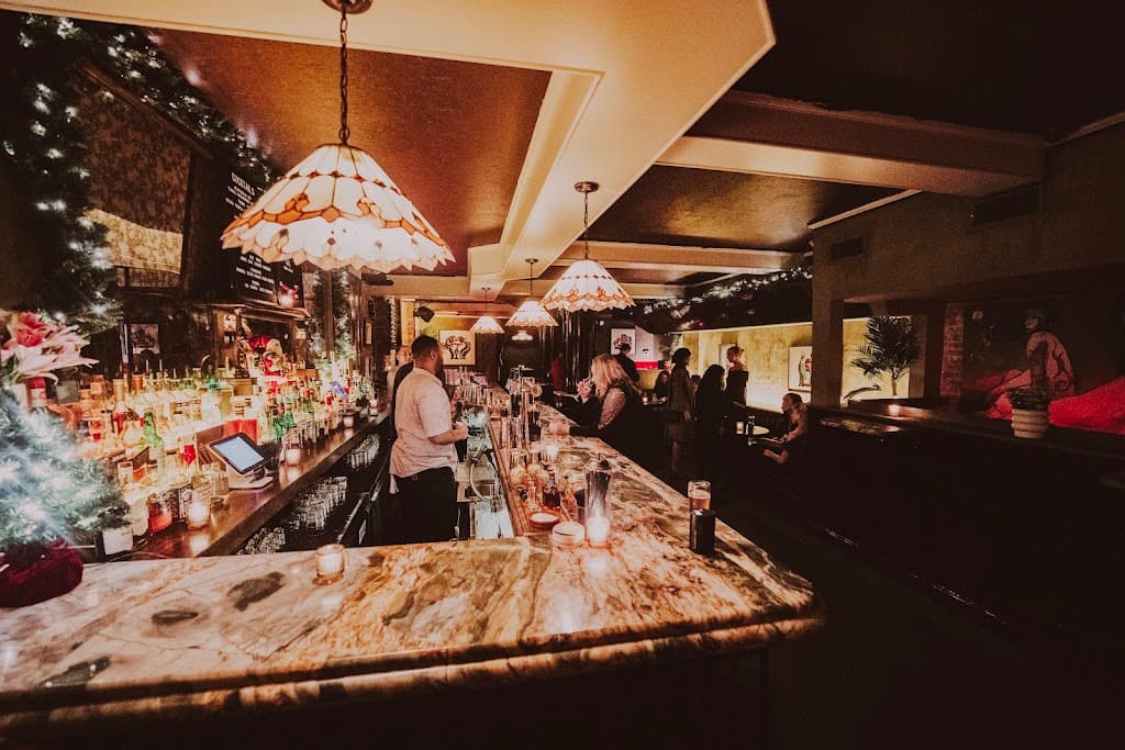 Two Doors Down, Lower East Side bar