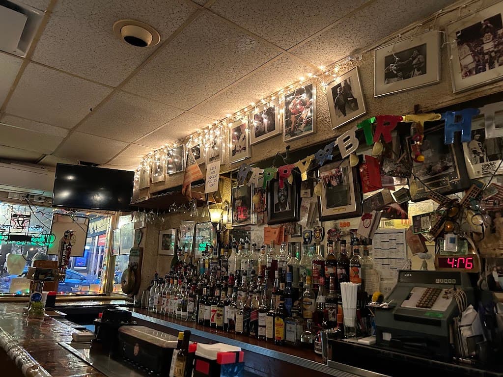 Jimmy's Corner, Midtown bar