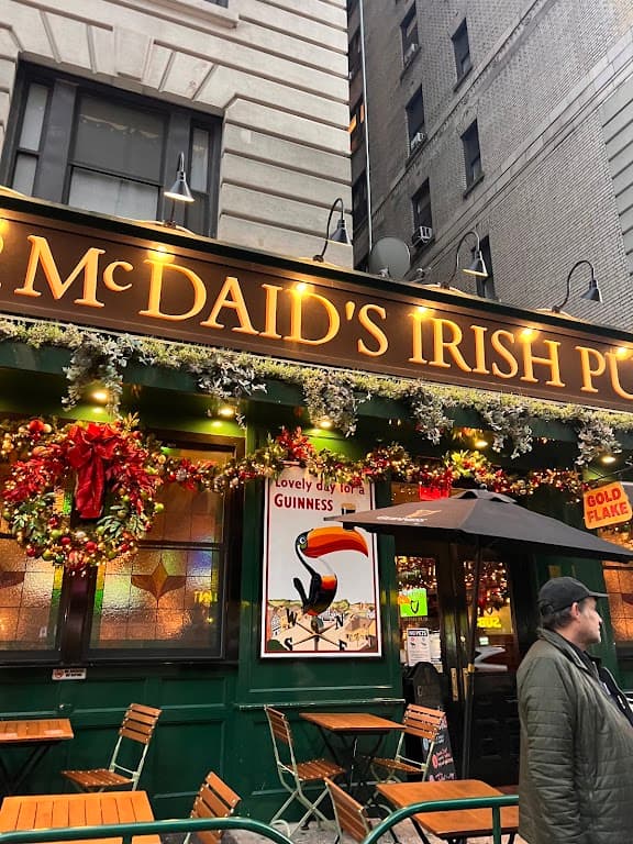 P.J. Carney’s Pub, Midtown bar