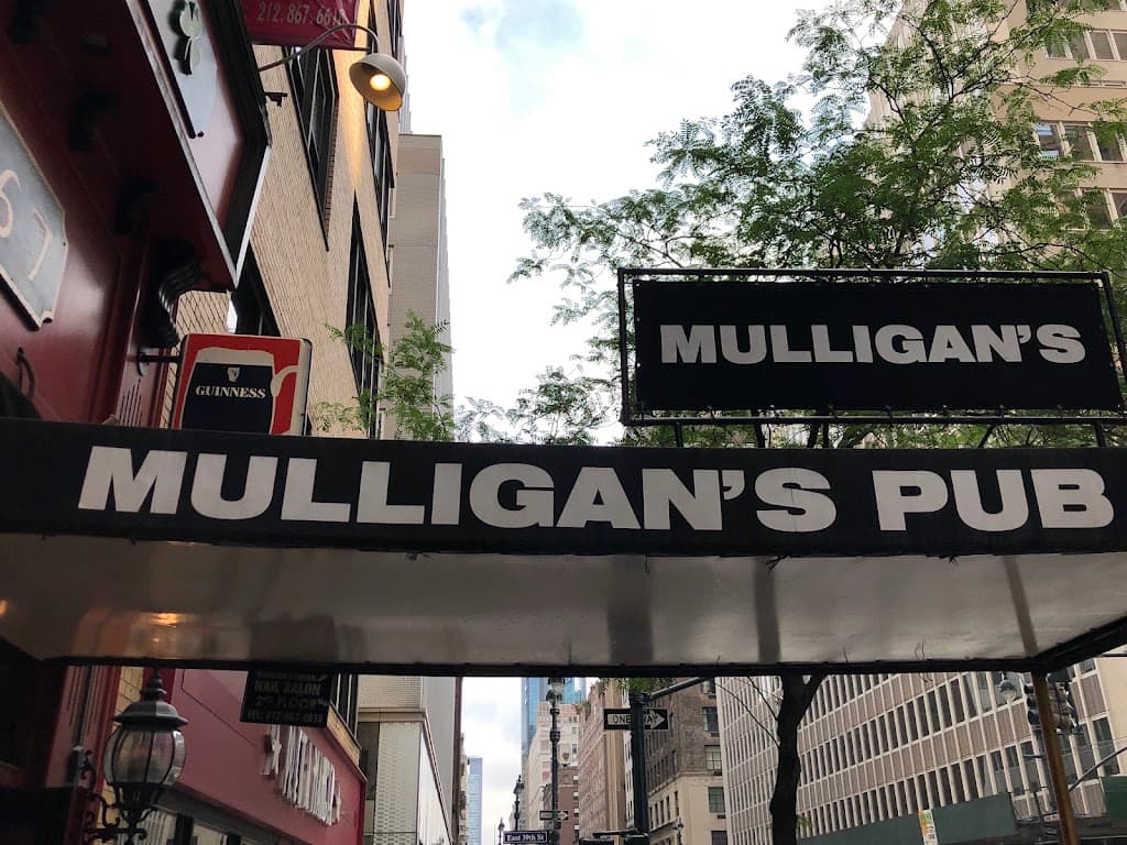 Mulligan's Pub, Midtown bar