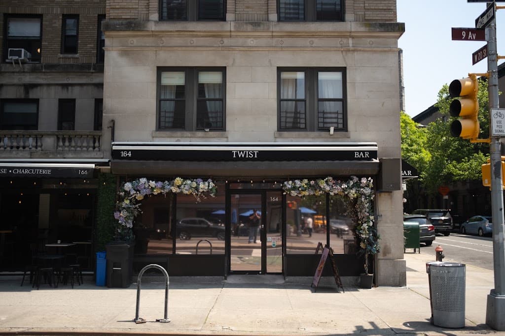 Twist Bar, Chelsea bar